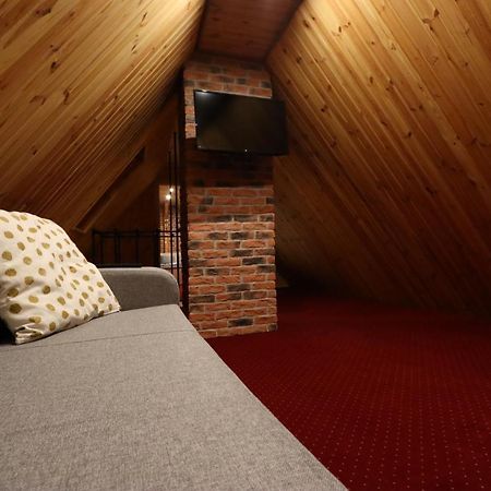 Apartament Przy Skwerku Apartment Шклярска Поремба Екстериор снимка